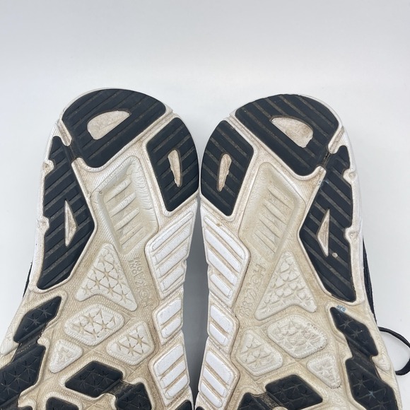 Hoka One One Sneakers Womens 10 B Arahi 6 1123195 BWHT Black Running Gym Shoes - Picture 12 of 12